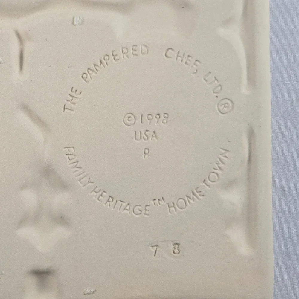 Pampered Chef Train Cookie Mold Stoneware Beige Excellent Vintage 1998 USA